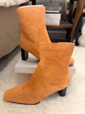 NIB AJ Valenci Womens Orange Suede Heeled Boots Size 8 1/2 M